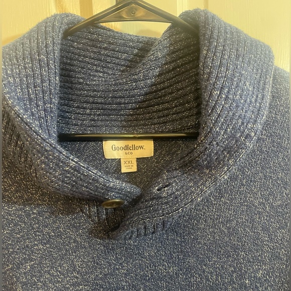 GoodFellow sweater. - Picture 3 of 3
